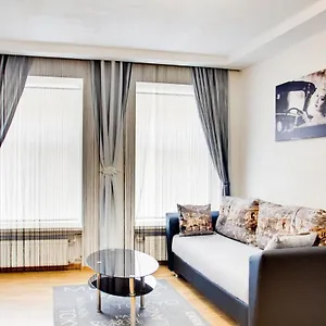  Apartment Near The Griboedov Embankment Russia